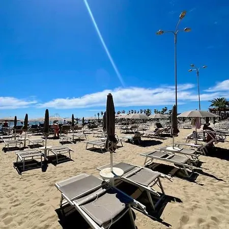 Seaside 2br * Durrës