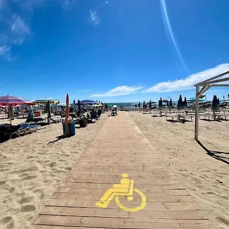 Seaside 2br