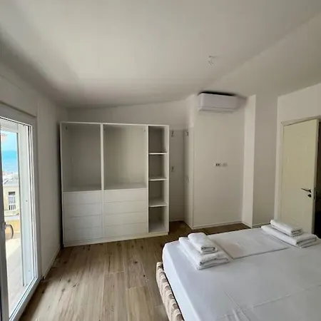 Seaside 2br *