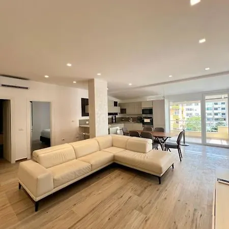Seaside 2br
